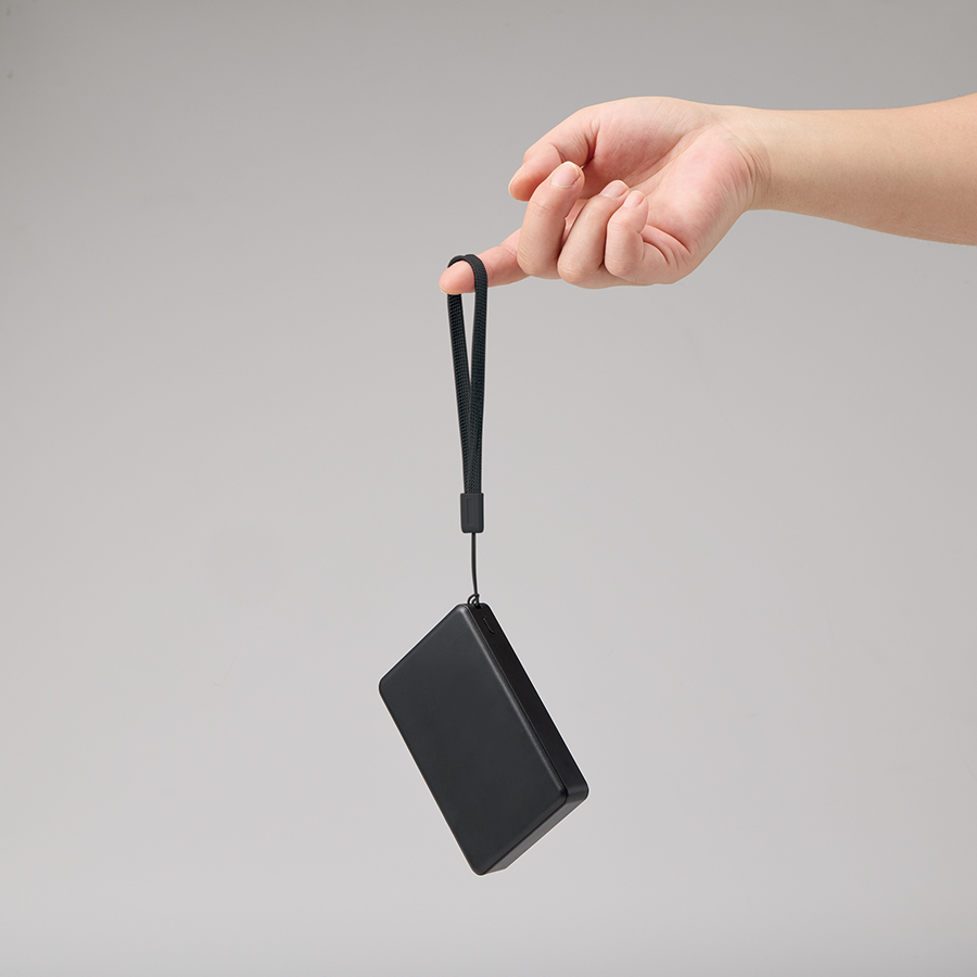 モバイルチャージャー8000 デジタル表示付