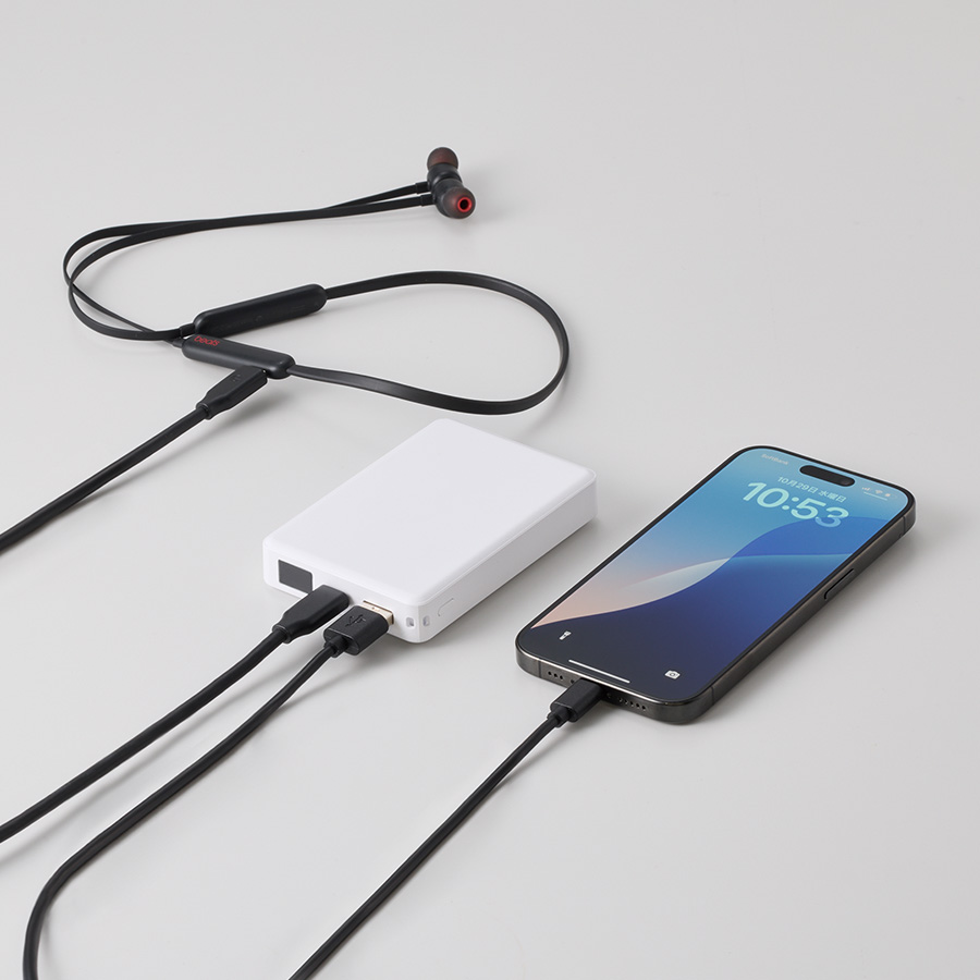 モバイルチャージャー8000 デジタル表示付